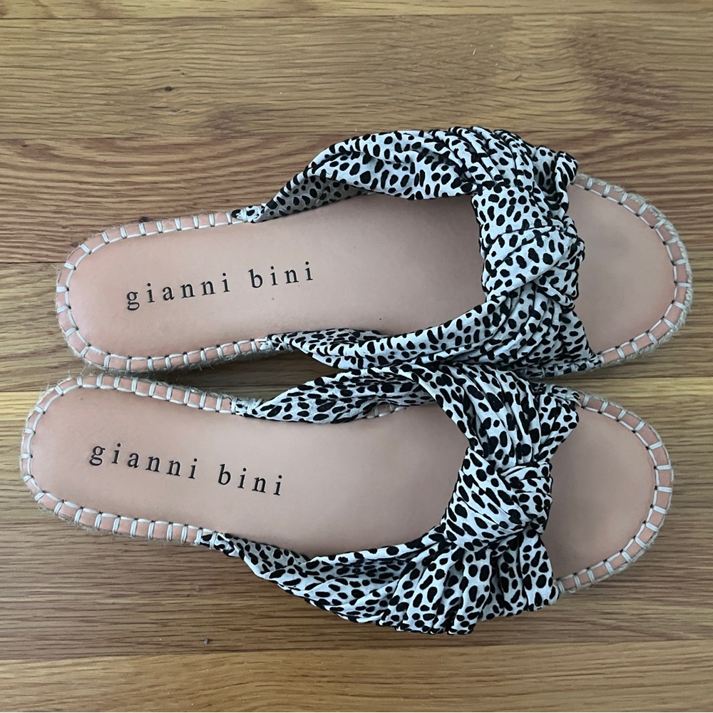 Slides suede -  Gianni Bini, Black and White Espadrille Sandals